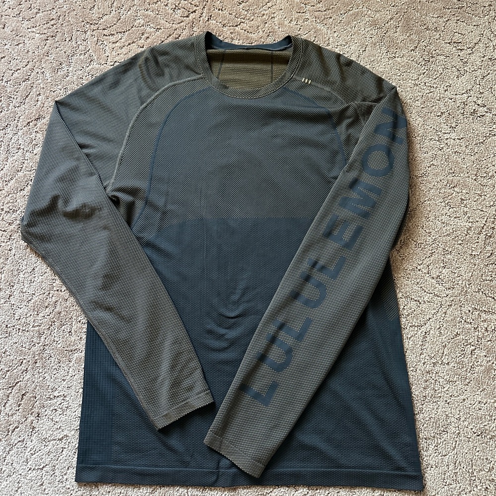 Lululemon Long Sleeve Tan/Brown/Black